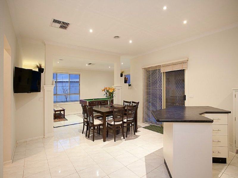 3 Dighton Terrace, Cairnlea VIC 3023