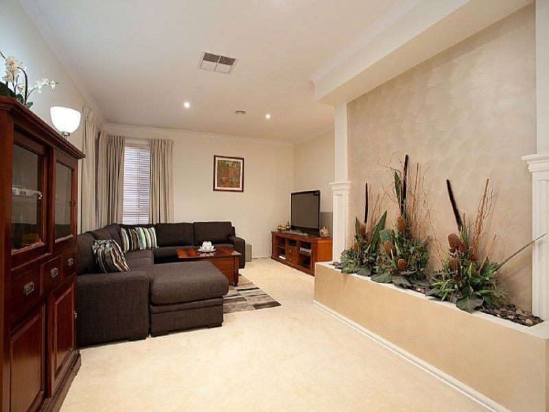 3 Dighton Terrace, Cairnlea VIC 3023