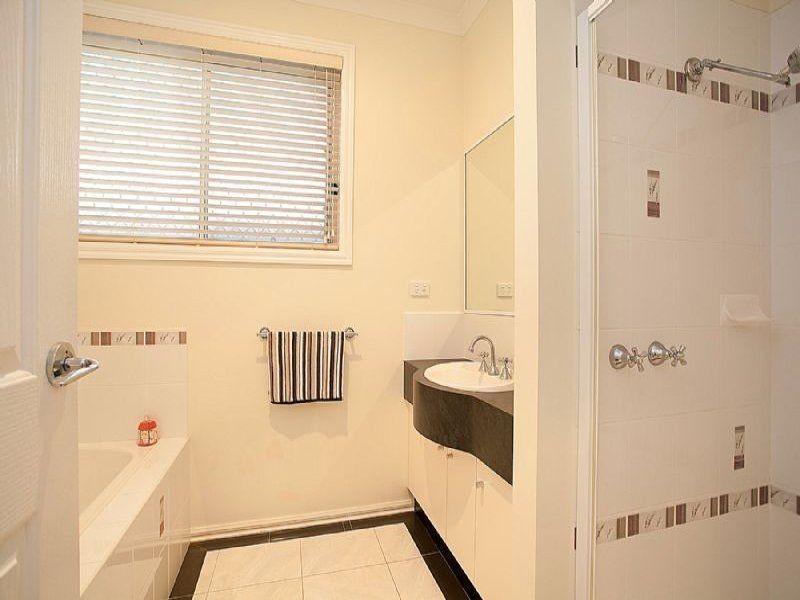 3 Dighton Terrace, Cairnlea VIC 3023