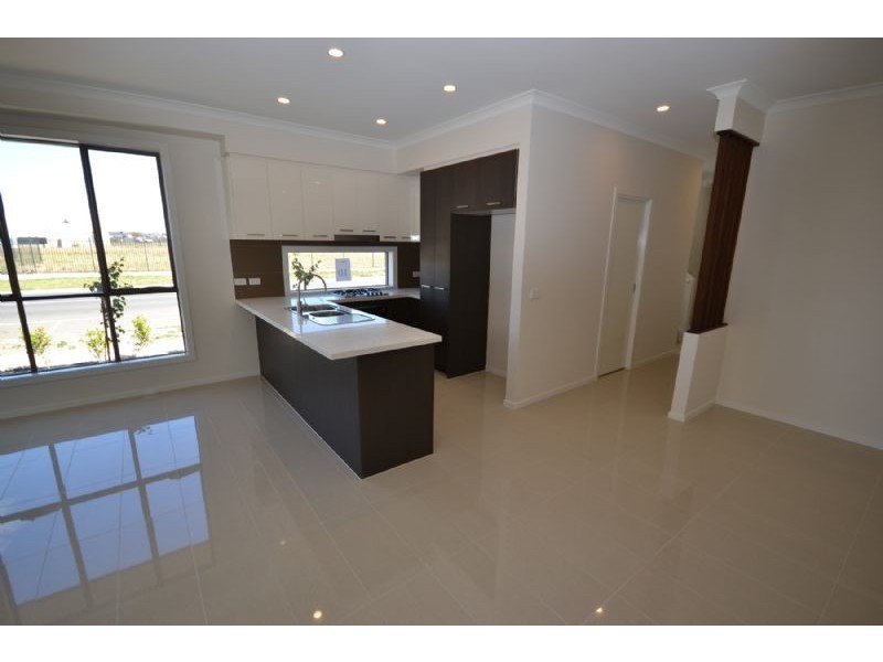 1/100 Capesthorne Drive, Derrimut VIC 3030