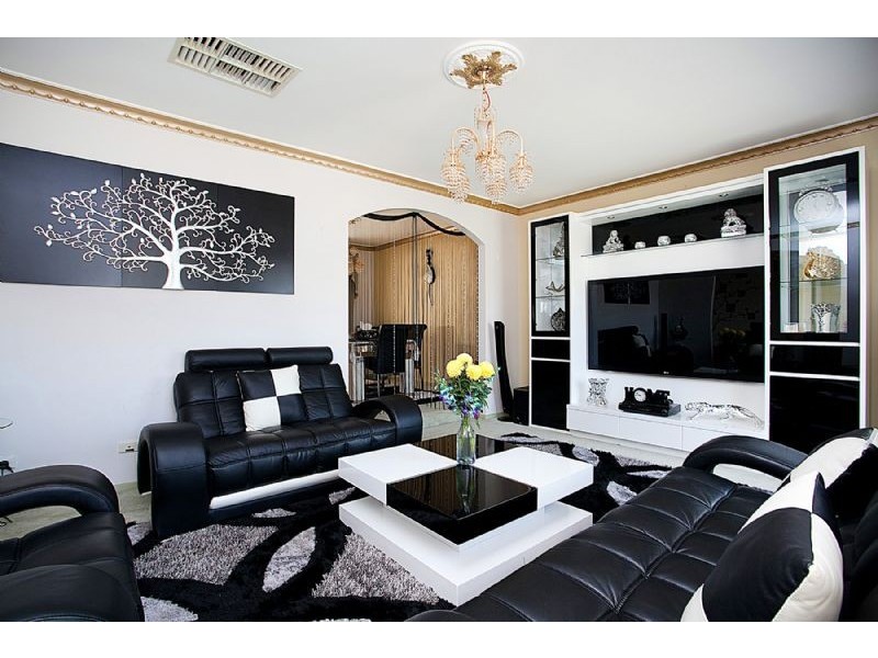 71 Quinn Street, Deer Park VIC 3023