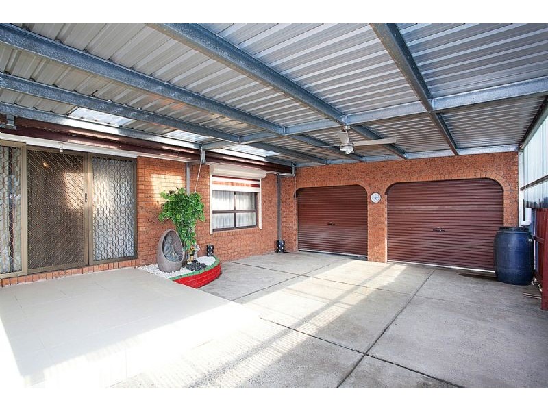 71 Quinn Street, Deer Park VIC 3023
