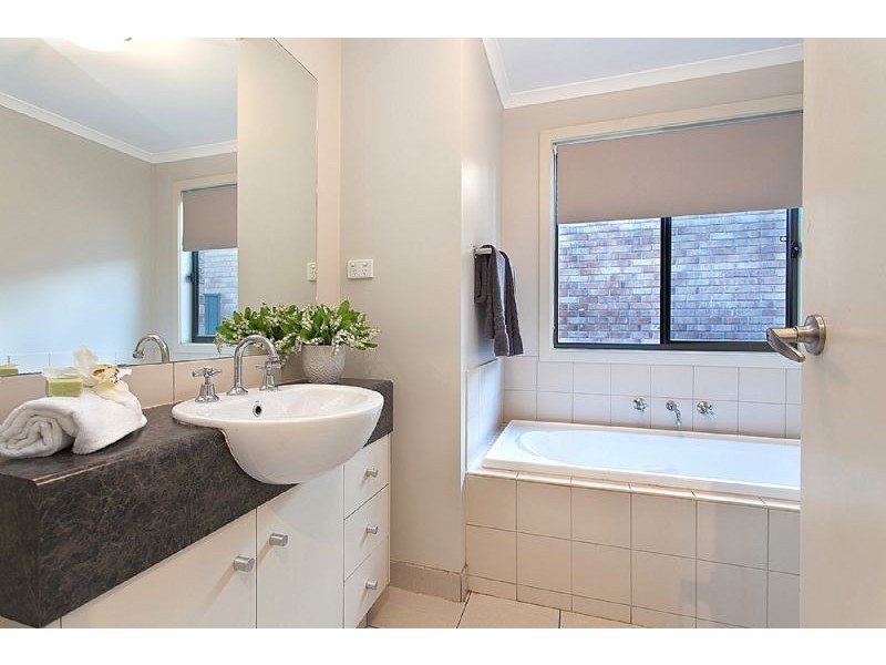 22 Howard Place, Deer Park VIC 3023