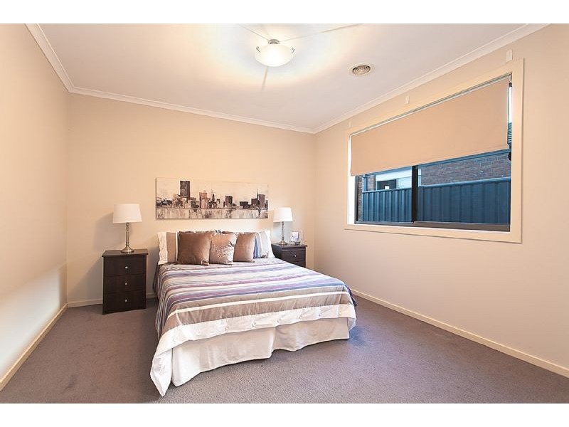 22 Howard Place, Deer Park VIC 3023