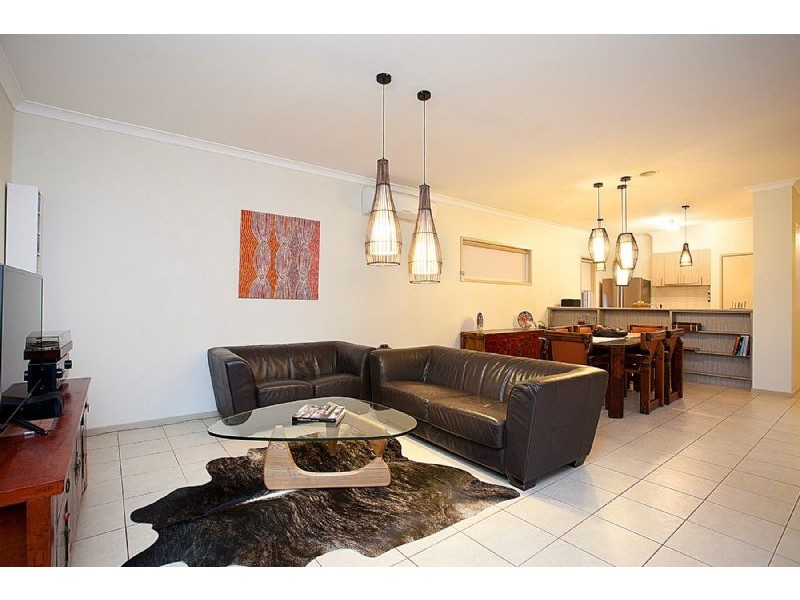 18 Hatfield Place, Deer Park VIC 3023