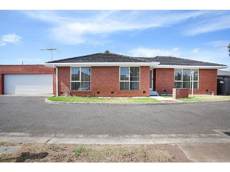 12 Trinacria Court, Deer Park VIC 3023