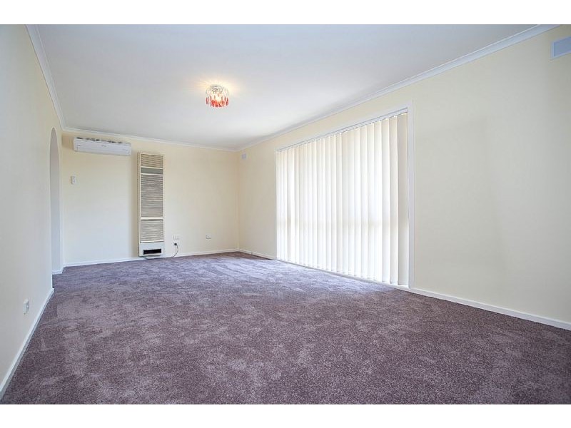 12 Trinacria Court, Deer Park VIC 3023