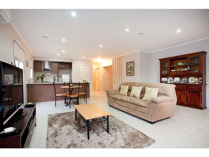 27 Upton Circle, Derrimut VIC 3030