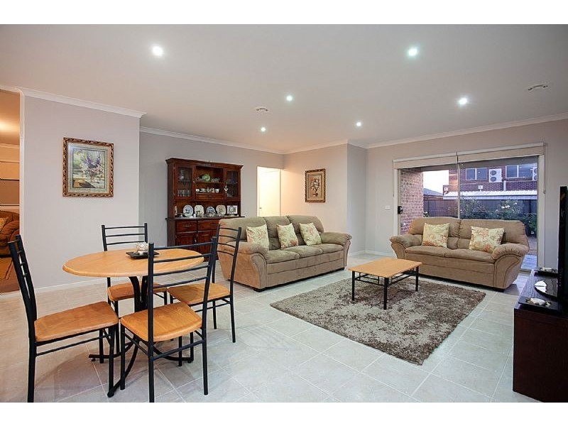 27 Upton Circle, Derrimut VIC 3030