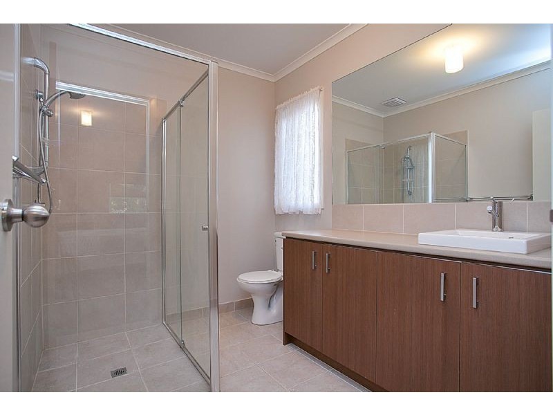 27 Upton Circle, Derrimut VIC 3030