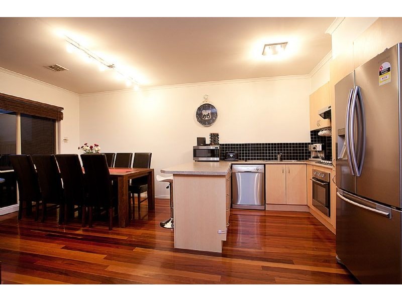 5/36A Robinsons Road, Deer Park VIC 3023