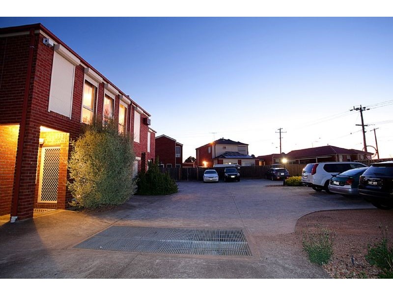 5/36A Robinsons Road, Deer Park VIC 3023