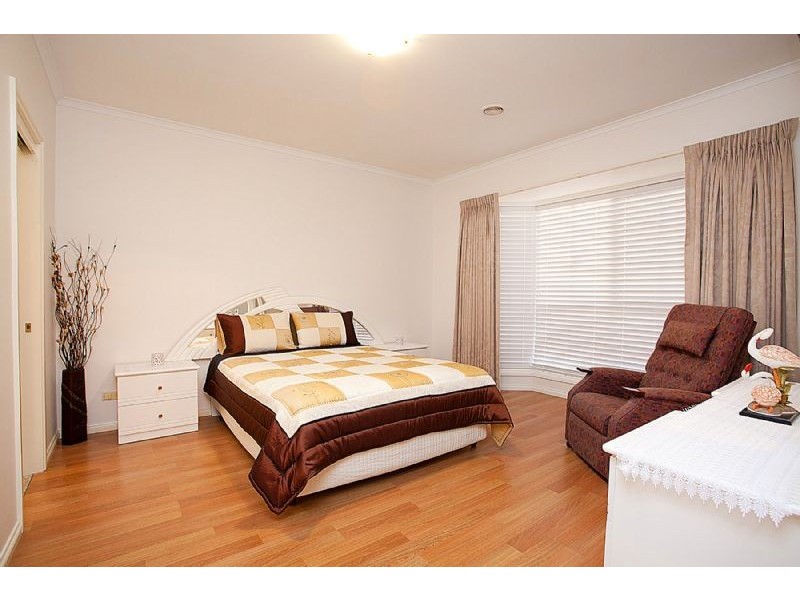68 Lake Boga Avenue, Deer Park VIC 3023