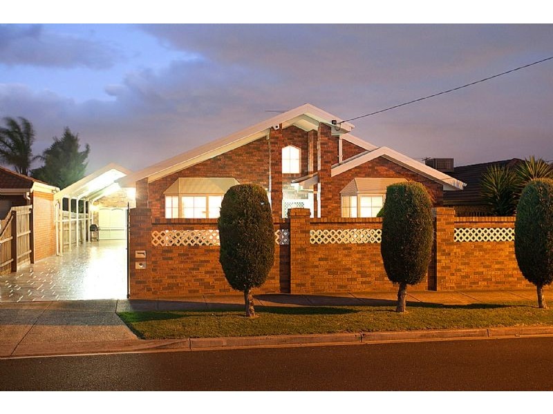 68 Lake Boga Avenue, Deer Park VIC 3023