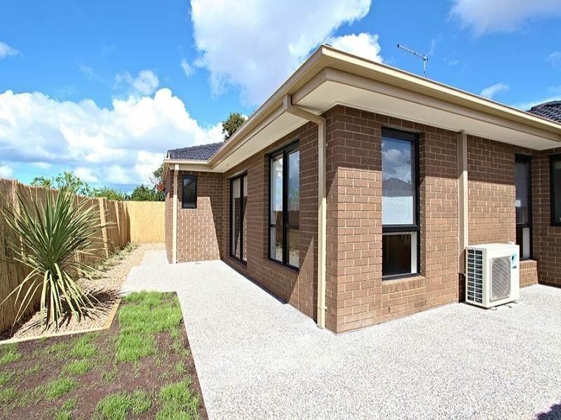 2/48 Collenso Street, Sunshine VIC 3020