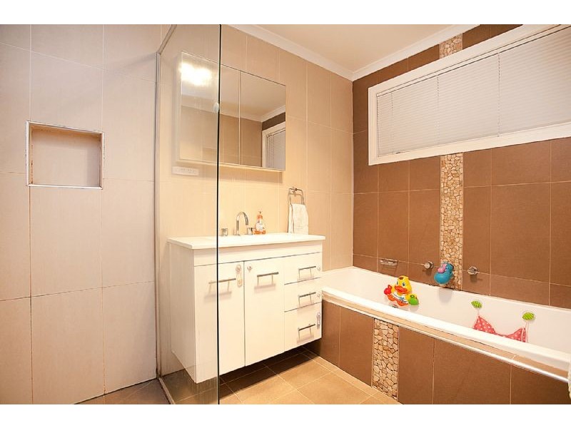 5 Abercairn Court, Deer Park VIC 3023