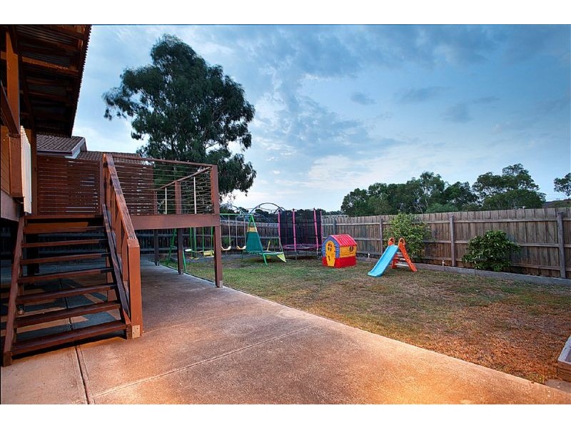5 Abercairn Court, Deer Park VIC 3023