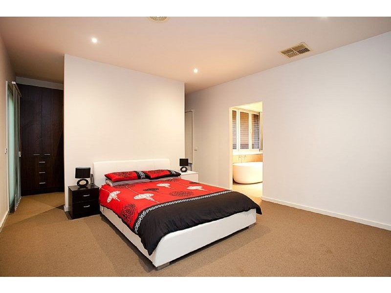1 Denmans Mews, Deer Park VIC 3023