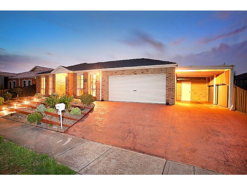 18 Hammerwood Avenue, Derrimut VIC 3030