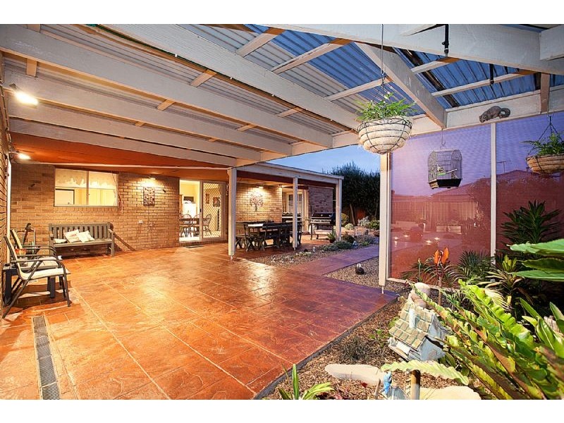 18 Hammerwood Avenue, Derrimut VIC 3030