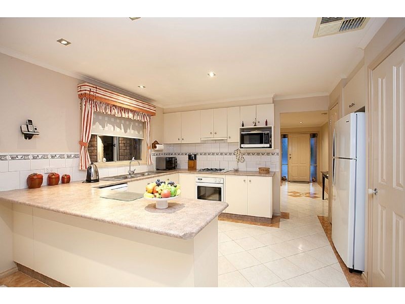 18 Hammerwood Avenue, Derrimut VIC 3030