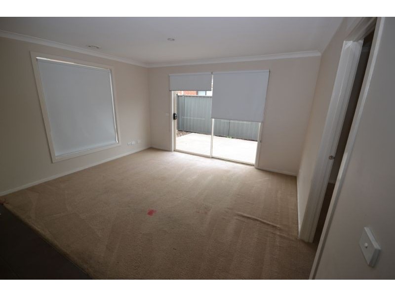 20 Duncombe Parkway, Deer Park VIC 3023