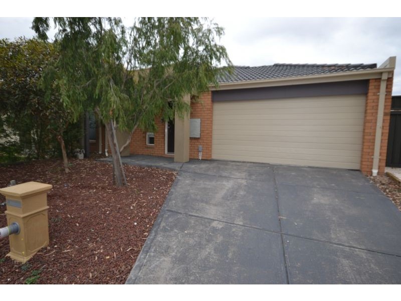 20 Duncombe Parkway, Deer Park VIC 3023