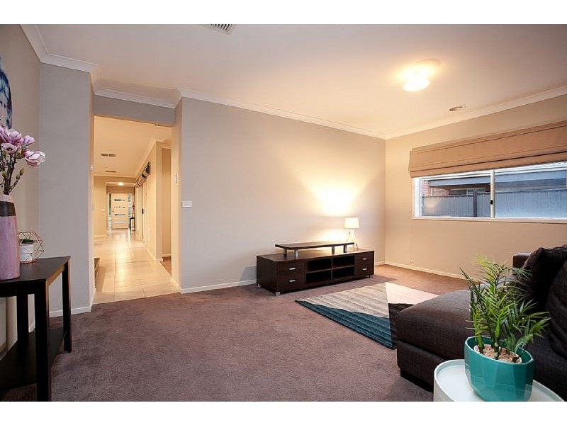 11 Inverness Avenue, Derrimut VIC 3030