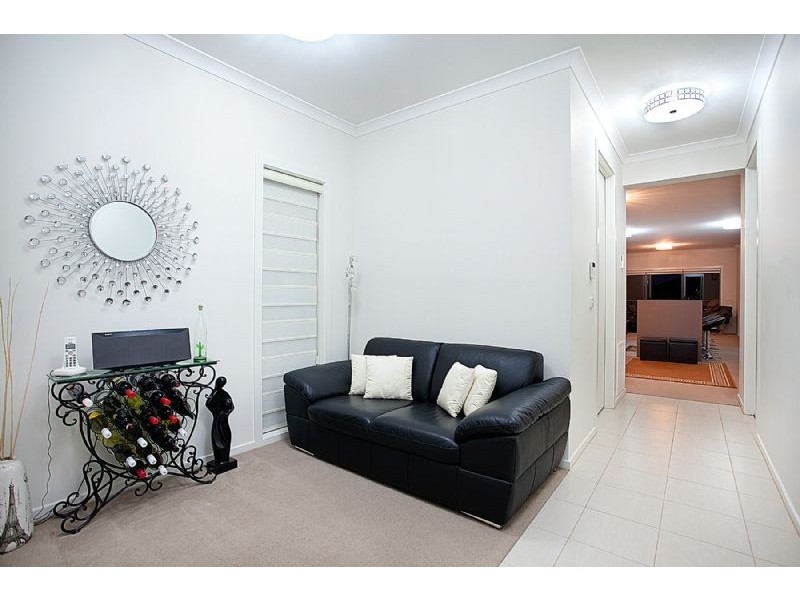 9 Longfield Way, Deer Park VIC 3023