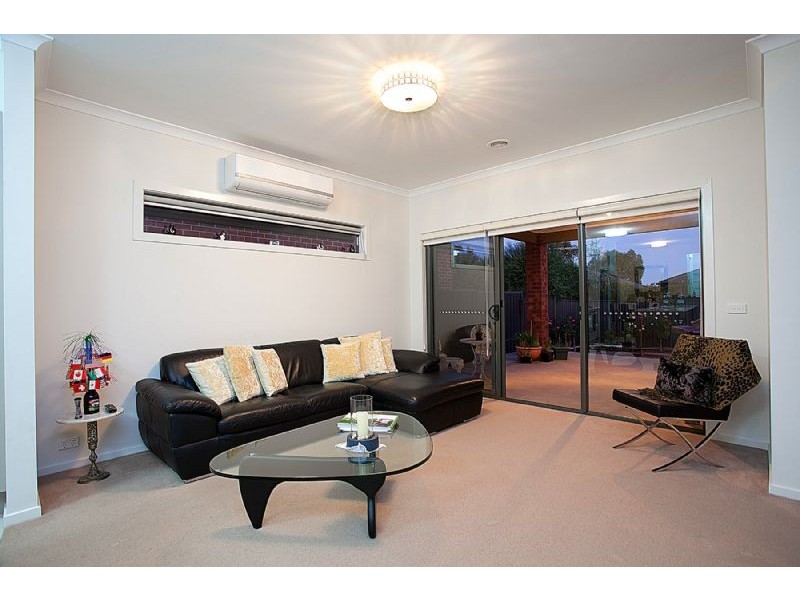 9 Longfield Way, Deer Park VIC 3023