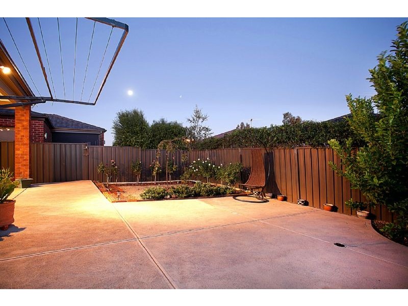 9 Longfield Way, Deer Park VIC 3023