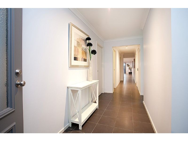 21 Jonah Parade, Deer Park VIC 3023