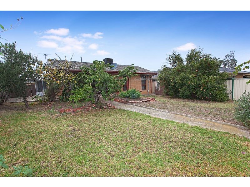 17 Angelique Grove, Albanvale VIC 3021