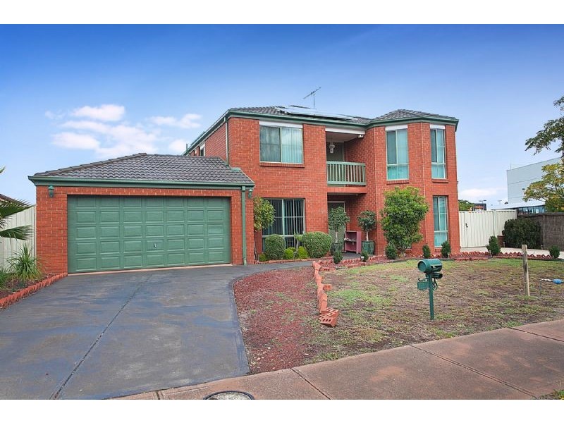 119 Chisholm Drive, Caroline Springs VIC 3023