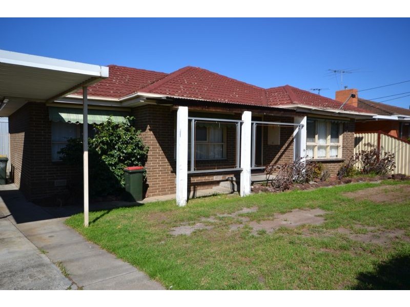 5 Mawson Ave, Deer Park VIC 3023
