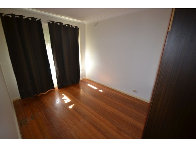 5 Mawson Ave, Deer Park VIC 3023