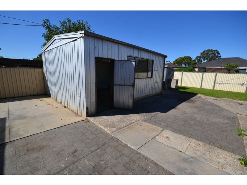 5 Mawson Ave, Deer Park VIC 3023