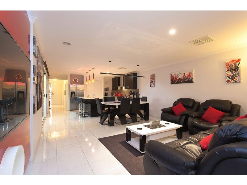 38 Upton Circle, Derrimut VIC 3030