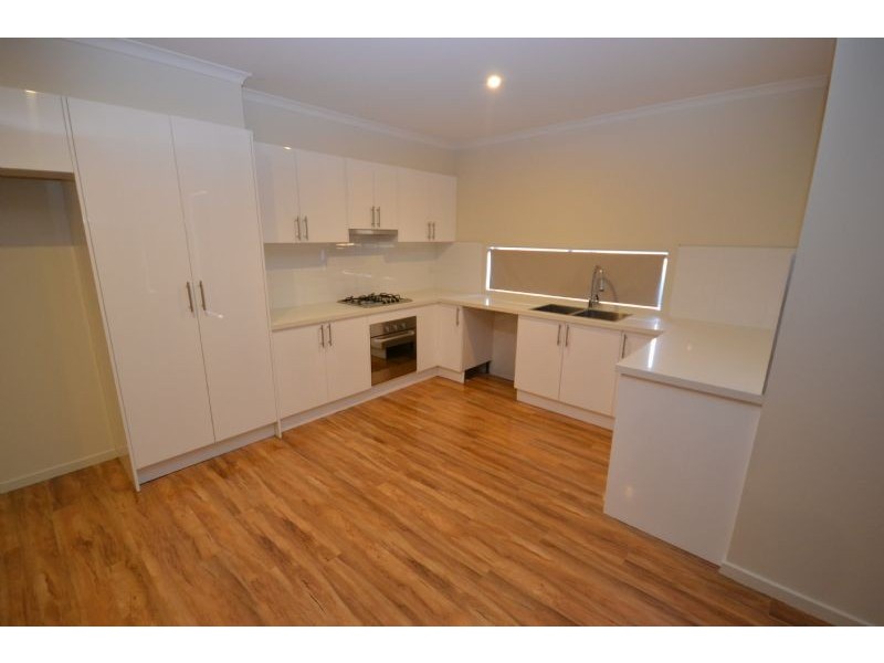 1/23 Laming Road, Deer Park VIC 3023