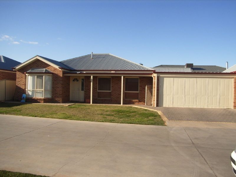2/145 Riverside Avenue, Mildura VIC 3500