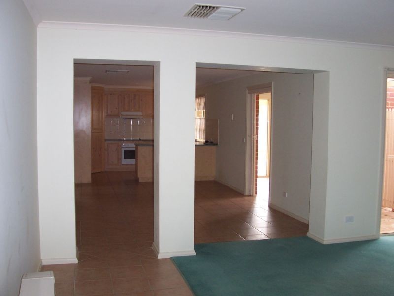 8 Pevensey Grove, Mildura VIC 3500