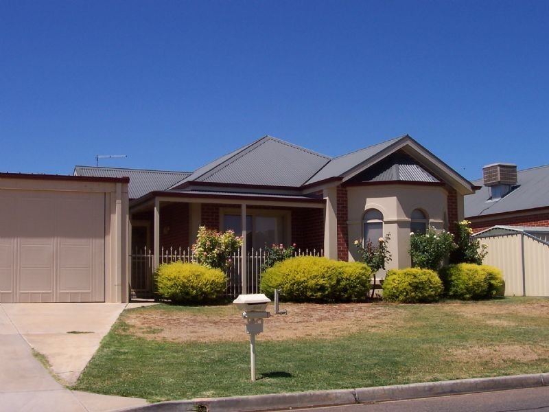 12 Vineleaf Street, Mildura VIC 3500