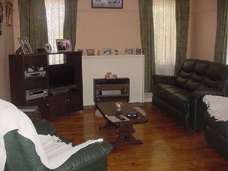 32 Railway Terrace, Ouyen VIC 3490