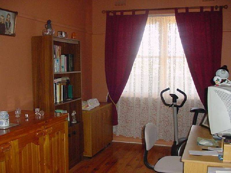 32 Railway Terrace, Ouyen VIC 3490