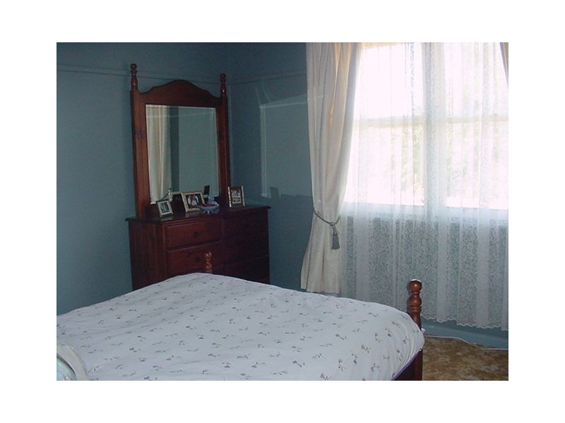 32 Railway Terrace, Ouyen VIC 3490