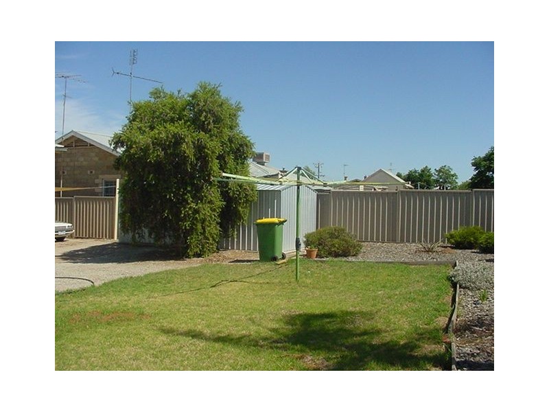 32 Railway Terrace, Ouyen VIC 3490