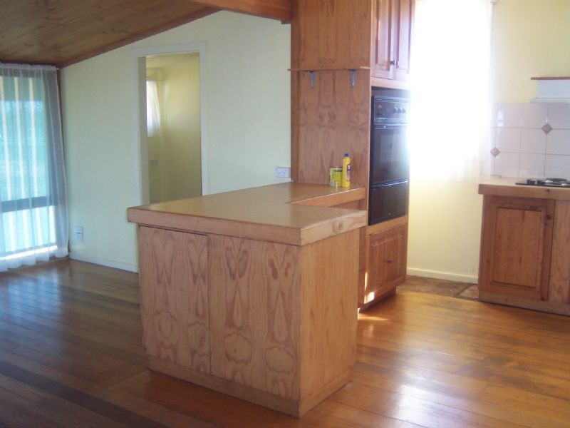 709 Walnut Avenue (btwn 16th & 17th Streets), Mildura VIC 3500