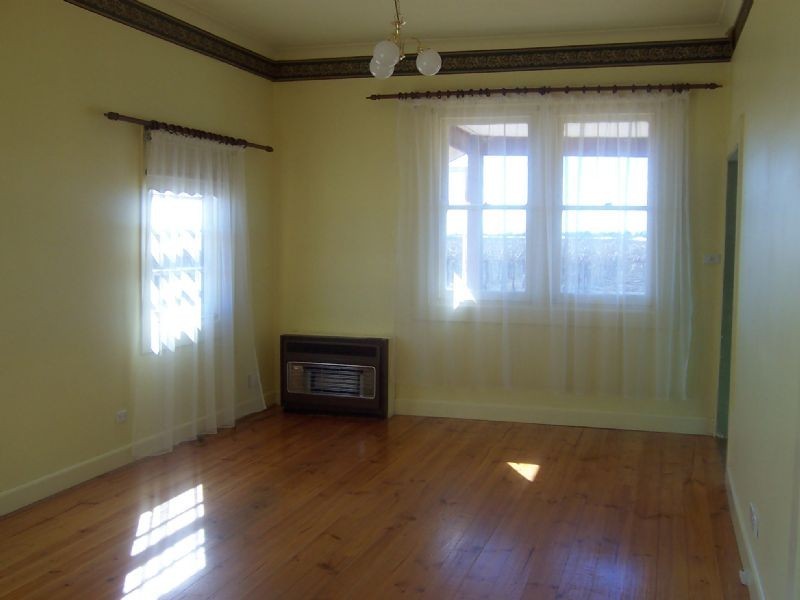 709 Walnut Avenue (btwn 16th & 17th Streets), Mildura VIC 3500