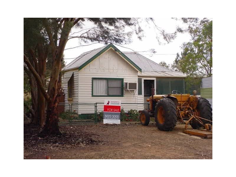 11 Messines Street, Nandaly VIC 3533