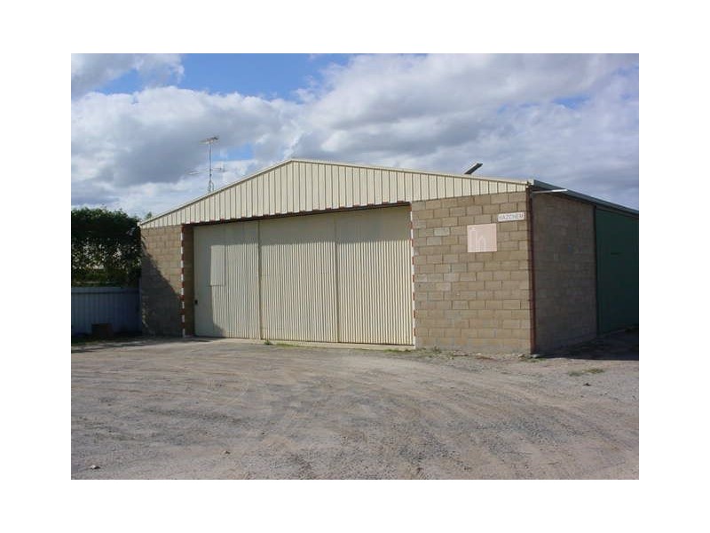 83 Farrell Street, Ouyen VIC 3490